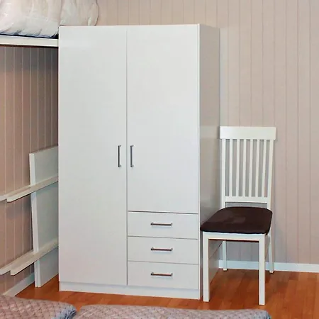 Holiday home Averoy V