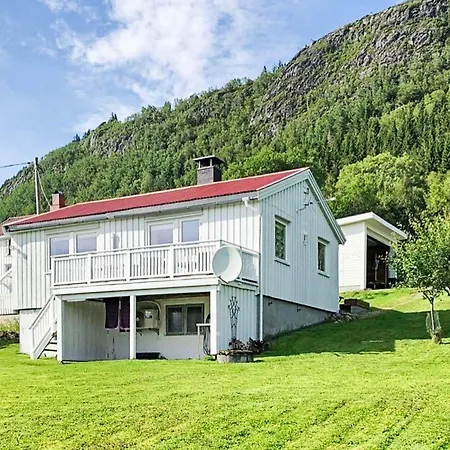 Holiday home 6 Person In Averoy Stein