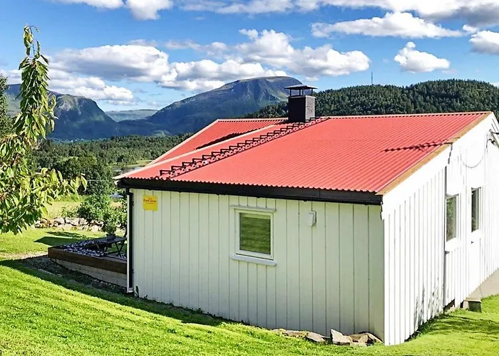 6 Person In Averoy Feriehus *