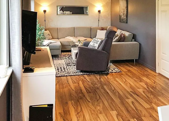 Feriehus 6 Person In Averoy *