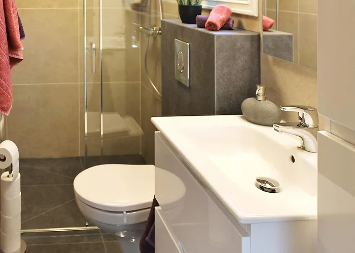 6 Person In Averoy Feriehus