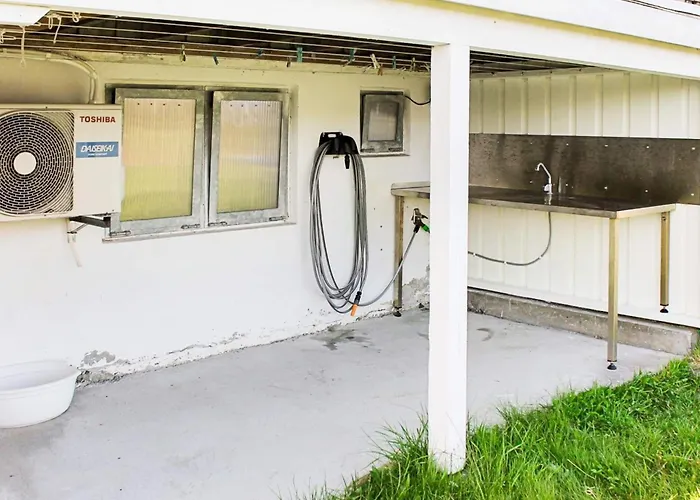 6 Person In Averoy Feriehus Stein