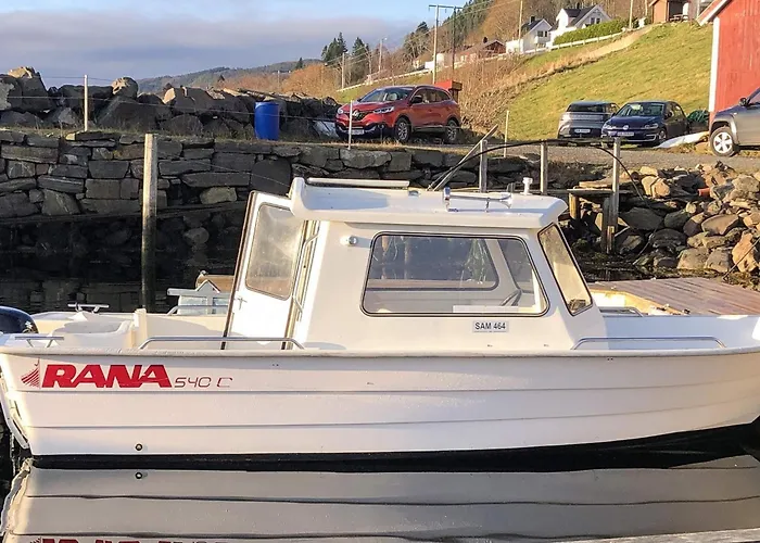 6 Person In Averoy Feriehus