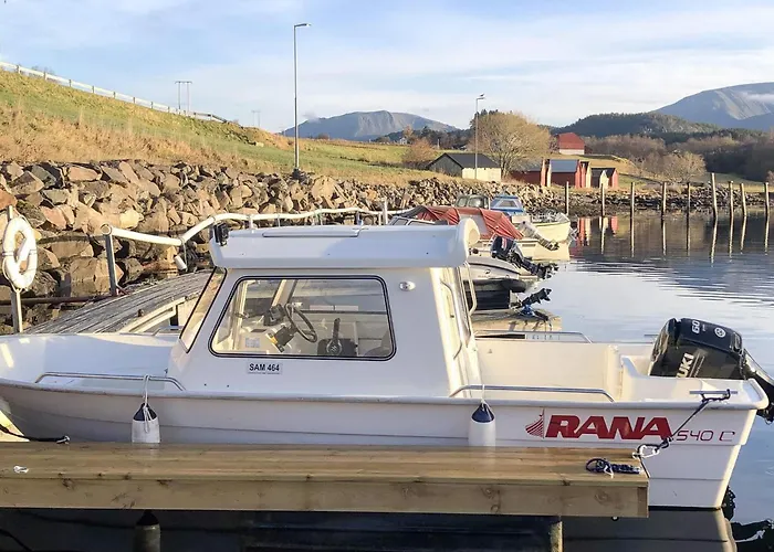 Feriehus 6 Person In Averoy *