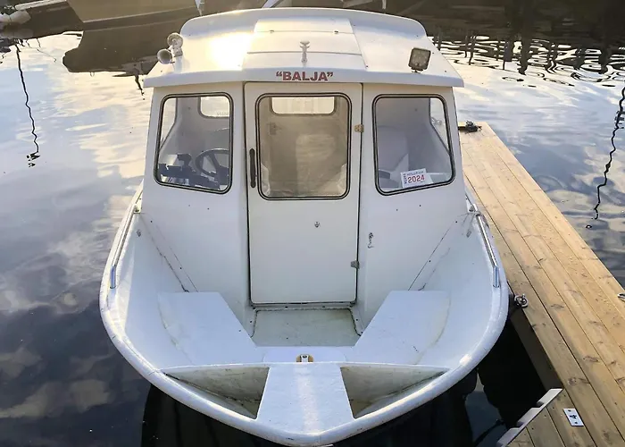 6 Person In Averoy Feriehus